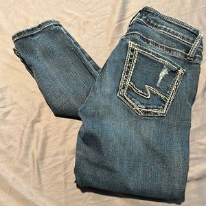 Woman’s Suki skinny Silver Jeans